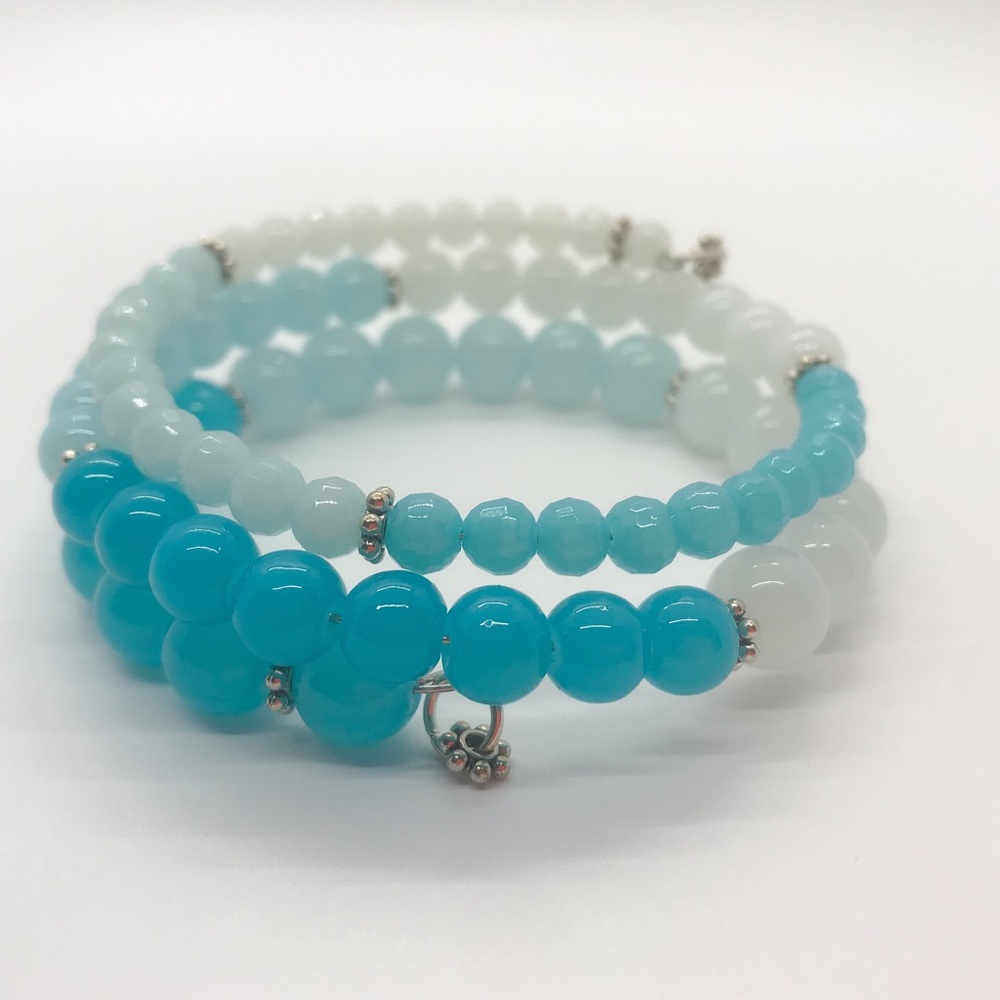 🎉HP🎉 Blue Ombré Glass Beaded Wrap Bangle Bracelet